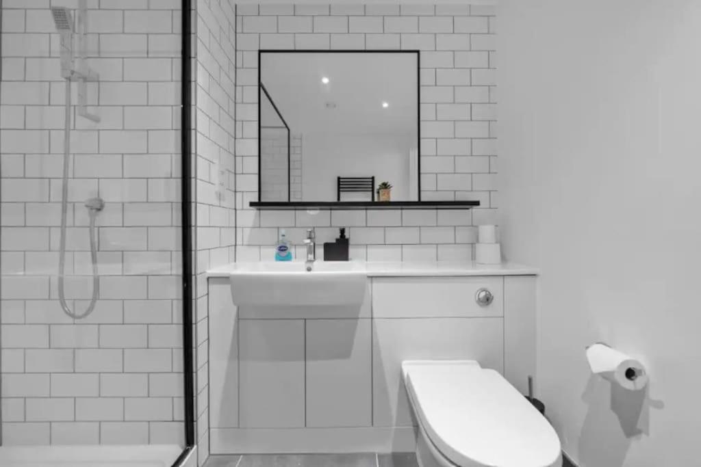 Apartmán Deluxe 1 Bed In Colindale Wembley With Freewifitv Londýn Exteriér fotografie