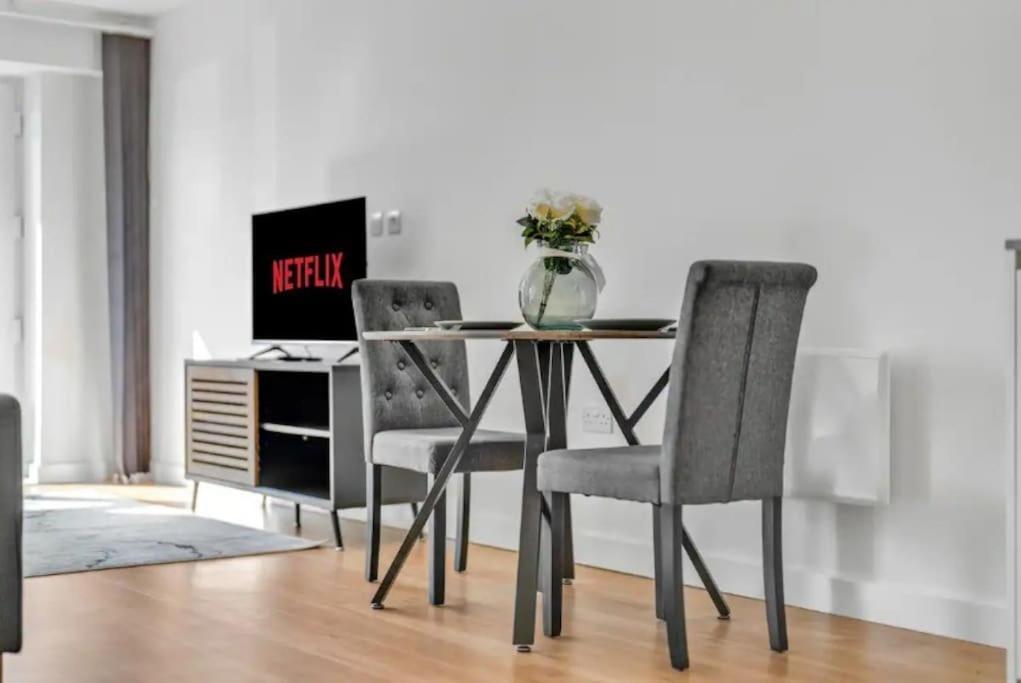 Apartmán Deluxe 1 Bed In Colindale Wembley With Freewifitv Londýn Exteriér fotografie